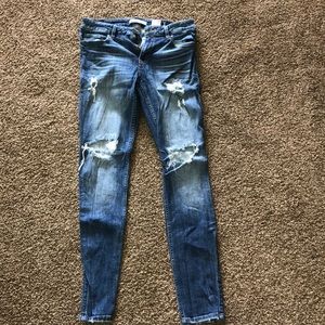 SLIGHTLY WORN Ripped Jeans